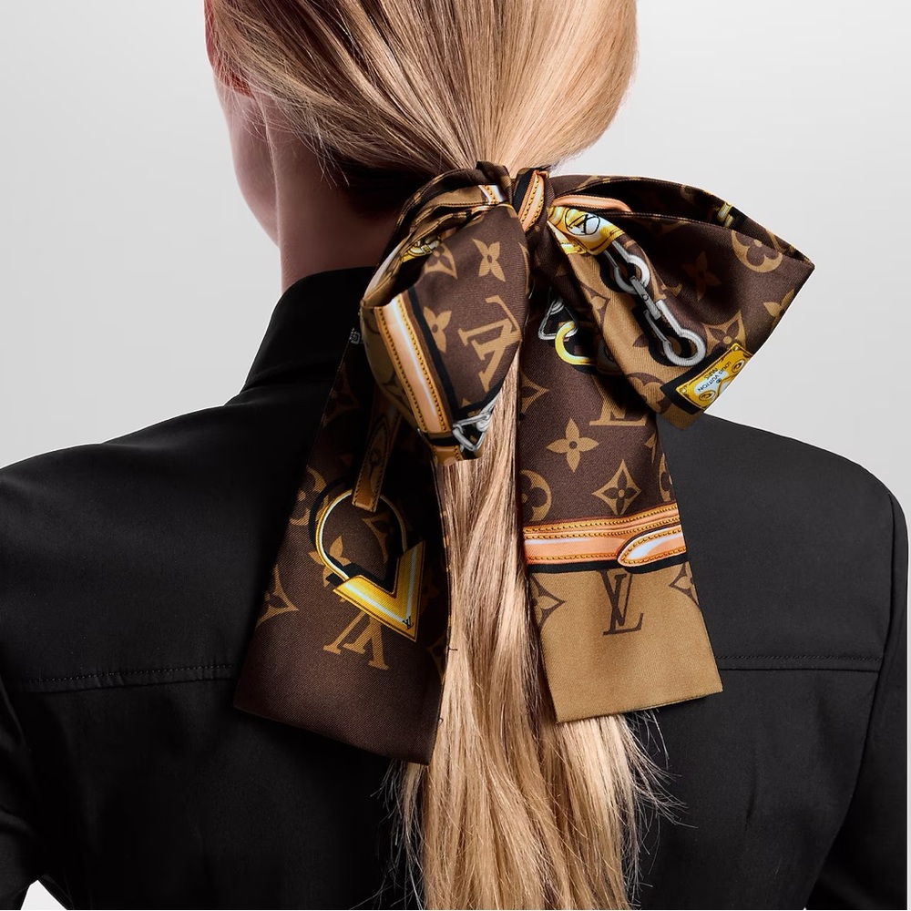 New 100% Silk Chain & Monogram Confidential Bandeau Scarf - Picture 5 of 5